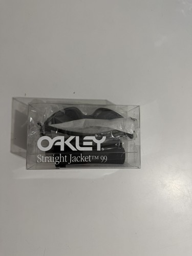 Satisfy oakley straight - satisfy,